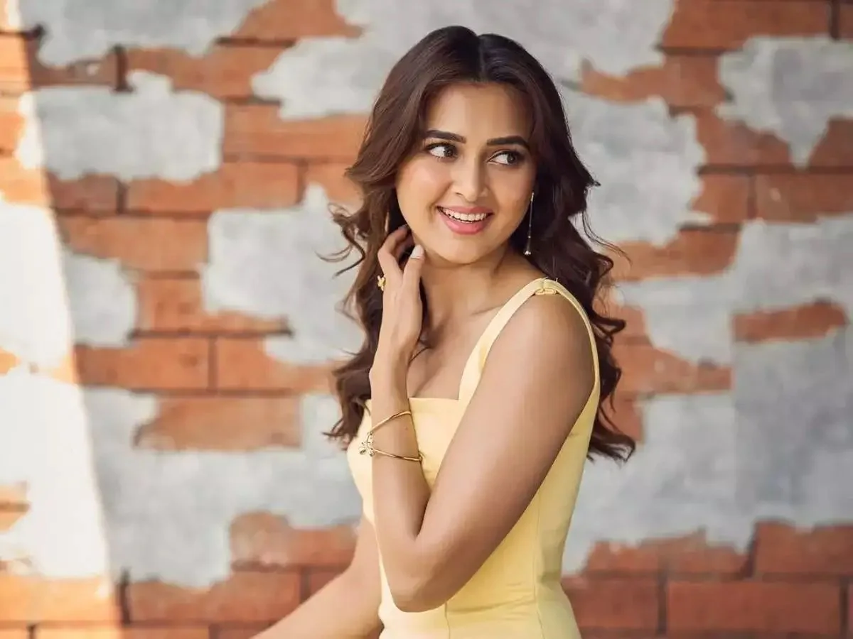 Tejasswi Prakash: Biography, Career, Height, Net Worth, Family & Relationships